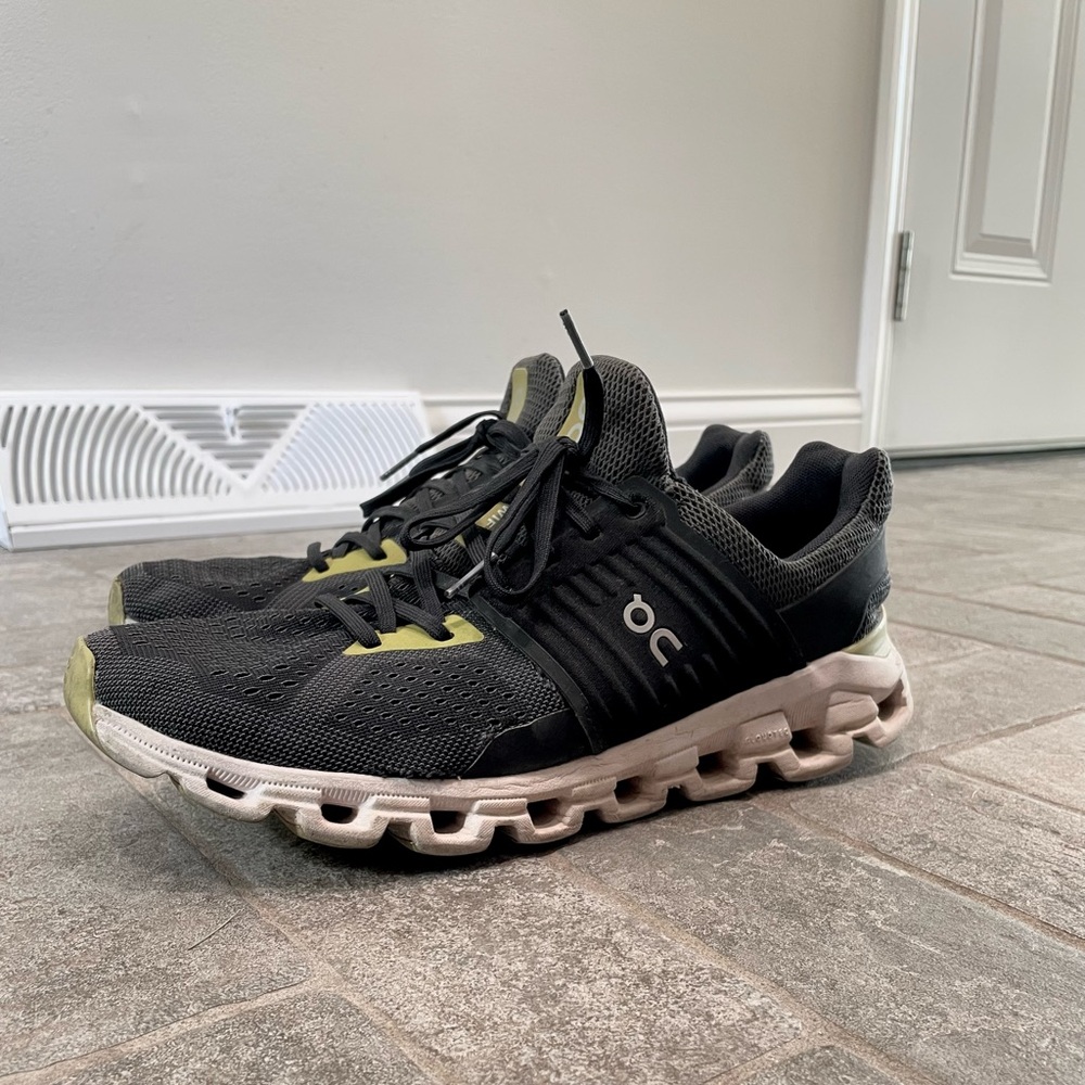 On CloudSwift Men’s Size 9